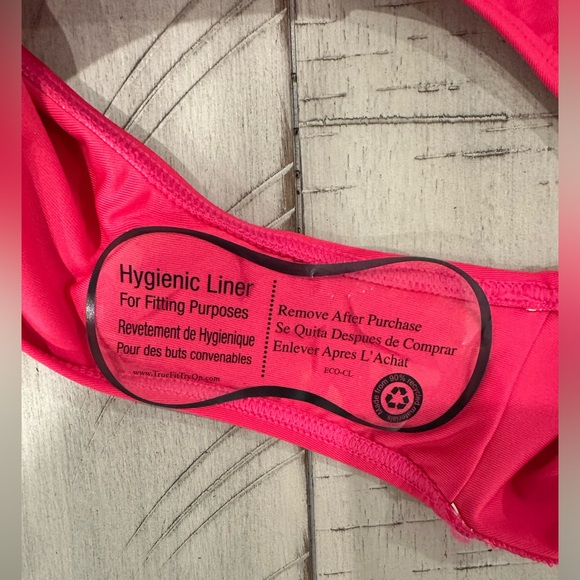 MICHAEL MICHAEL KORS
Stretch Nylon Halter One Piece Swimwear - Picture 5 of 6